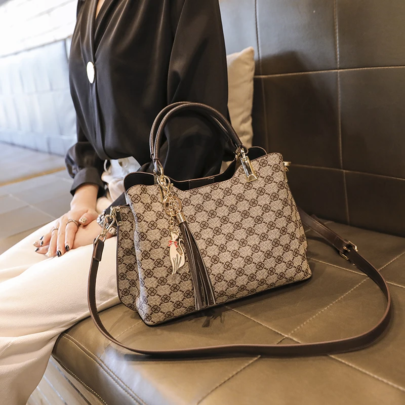 New Luxury Designer Crossbody  - Interior Design News 评论和价格